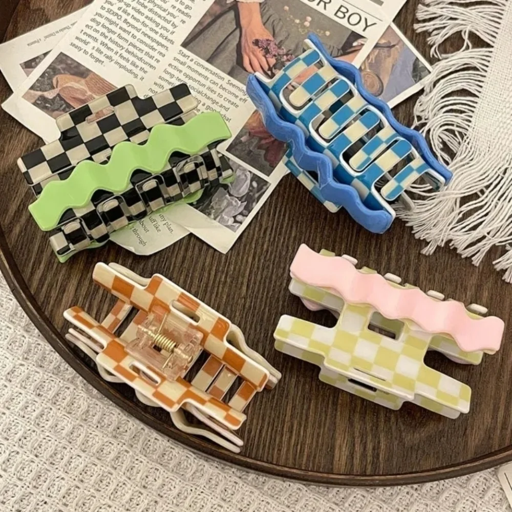 NWT Blue White Checkered Wavy Hair Claw Clip Fashion Y2K